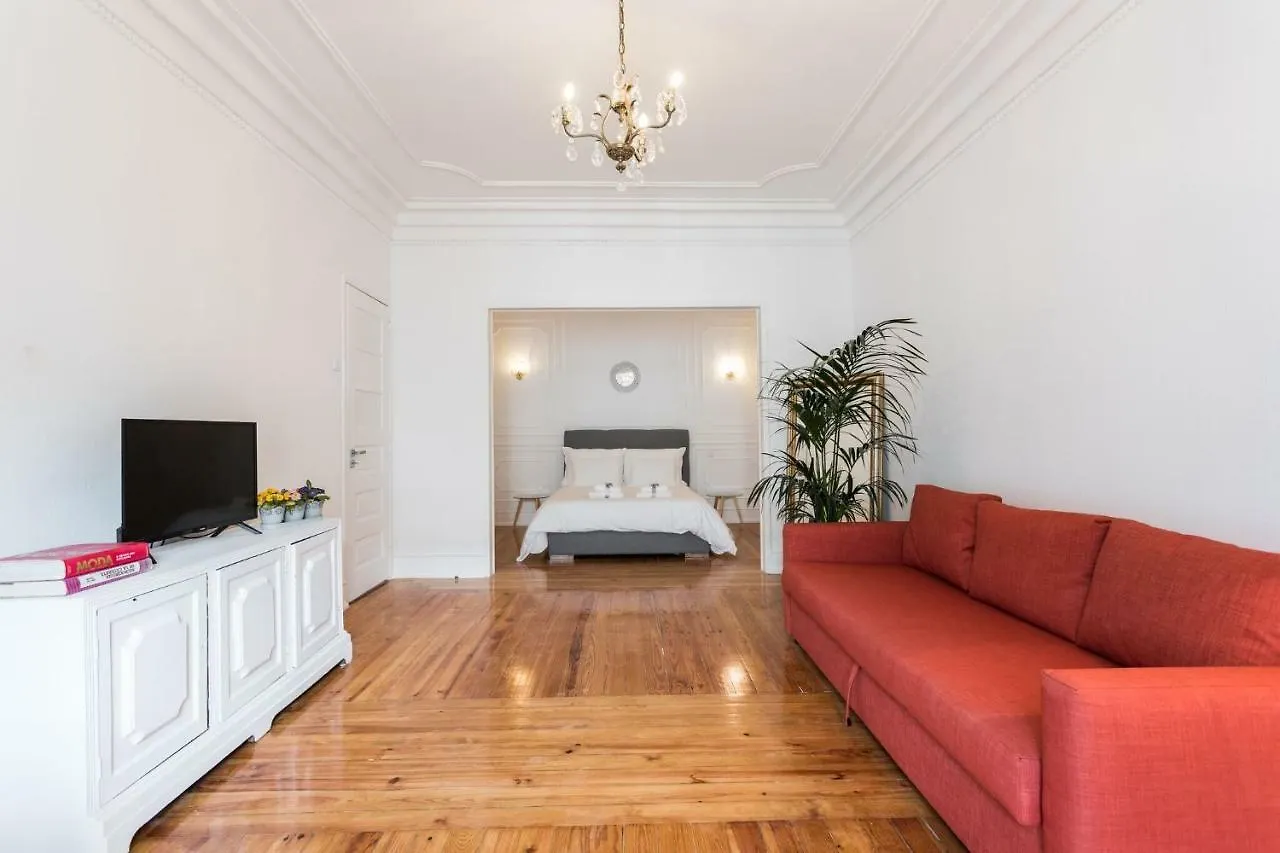 6 Clouds Apartment Lisbon Guest house