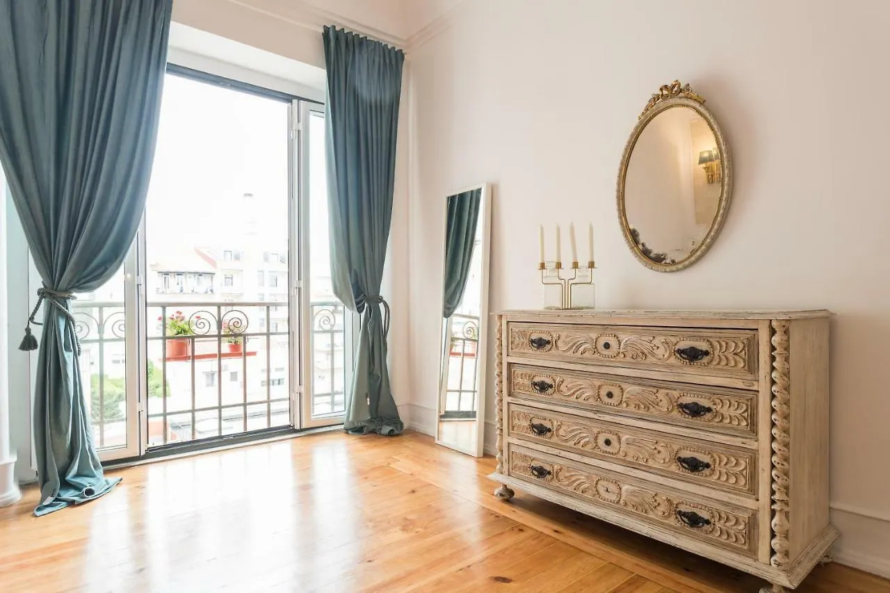 6 Clouds Apartment Lisbon Guest house